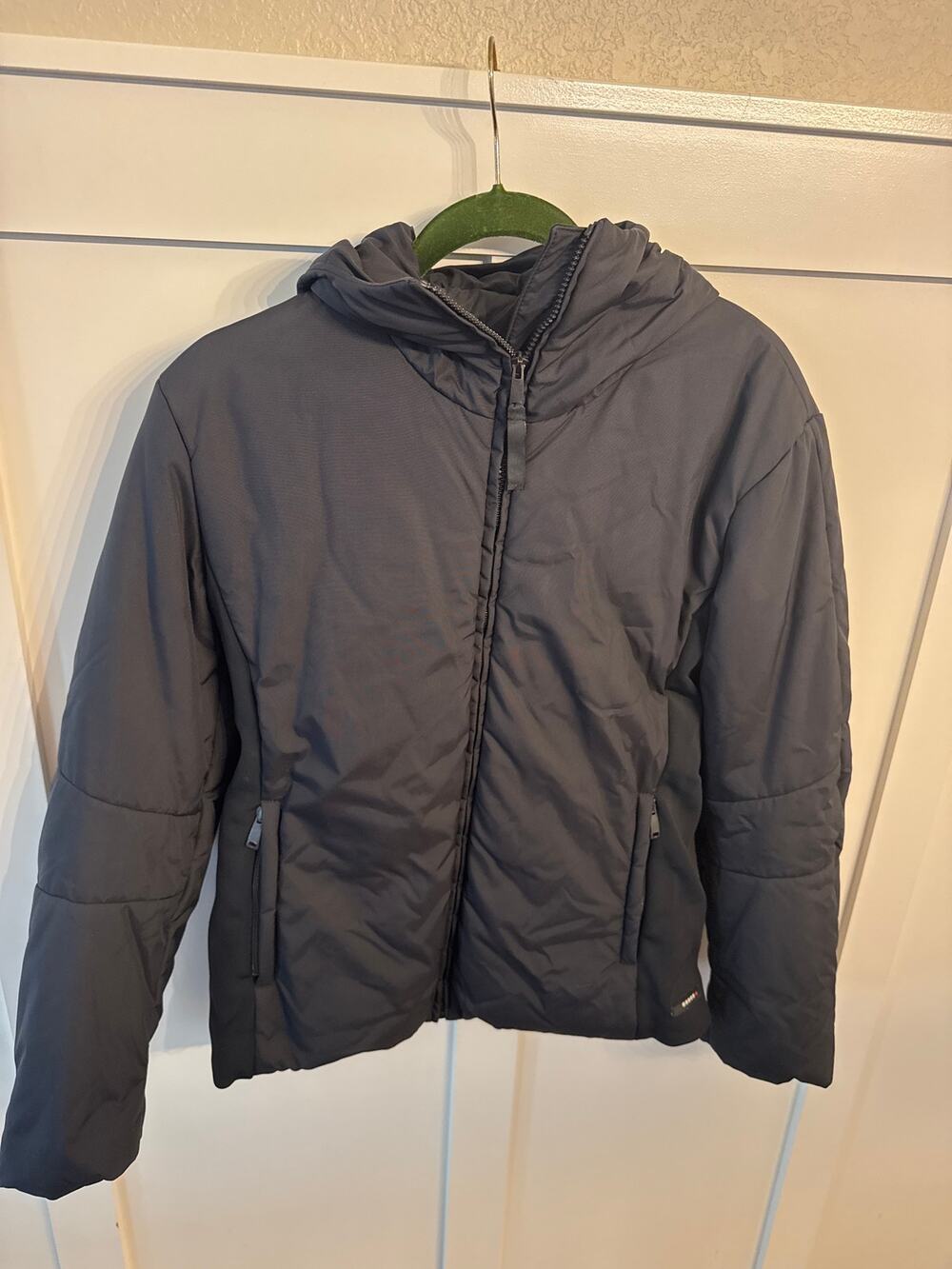 BELFE Puffer Jacket Size 6  (Unisex)